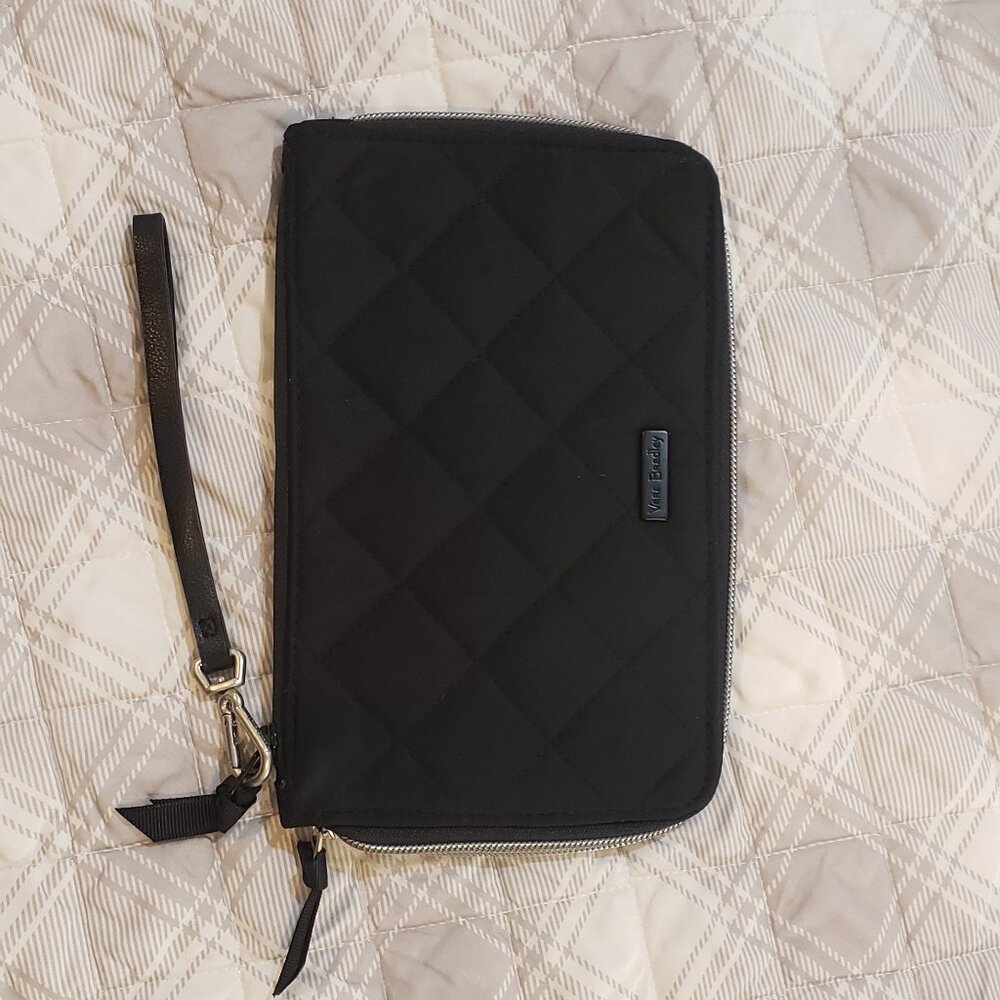 Vera Bradley - RFID On the Go Black Wristlet - Performance Twill